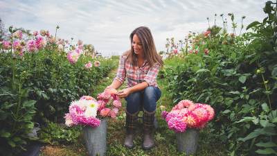 Lori Zomerlei Hernandez ’02 at Three Acre Farm.