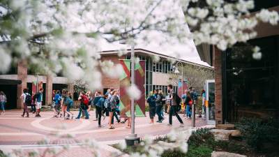 Photo of students on Calvin's chapel patio.