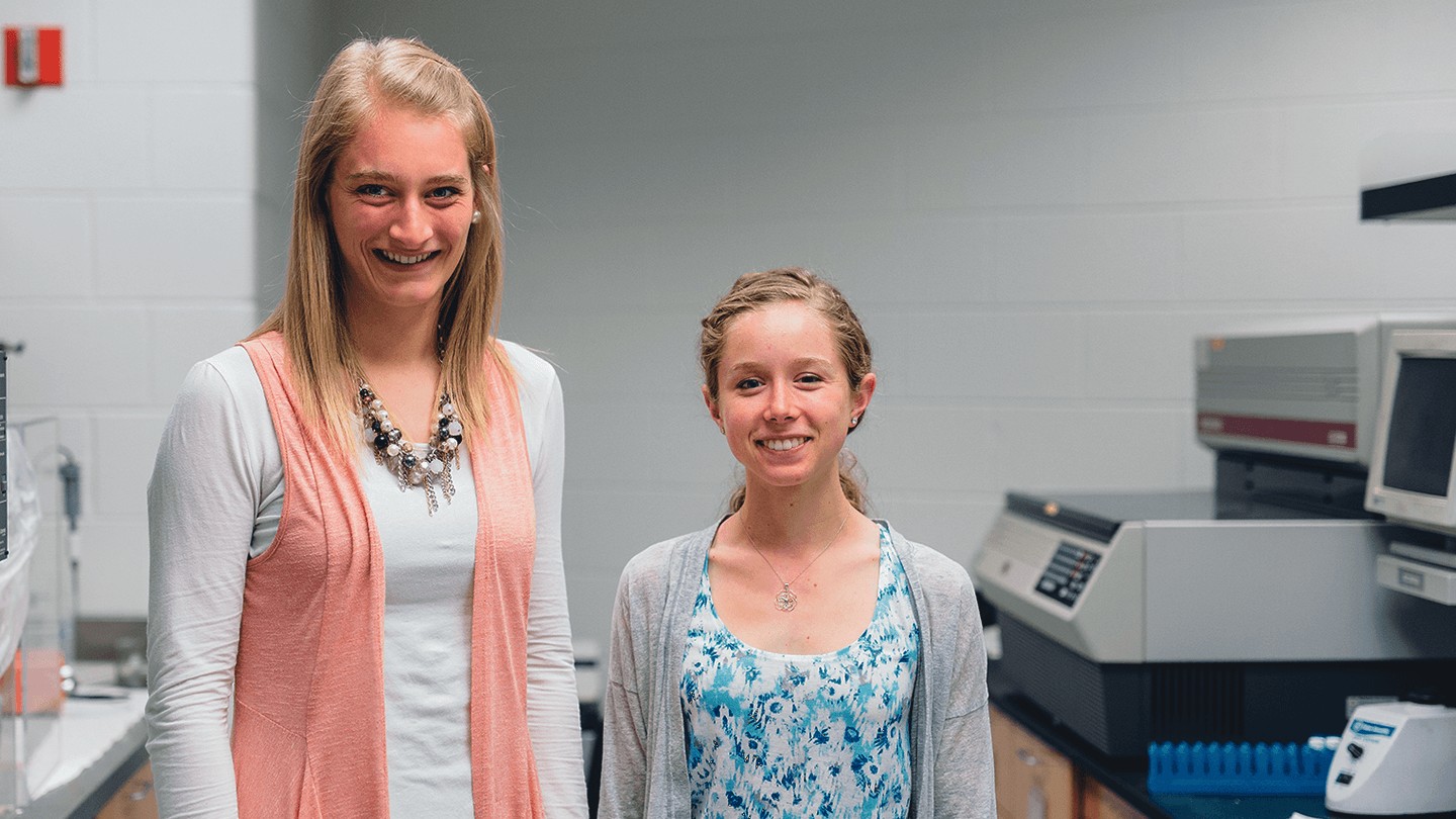 Calvin duo receives top science awards