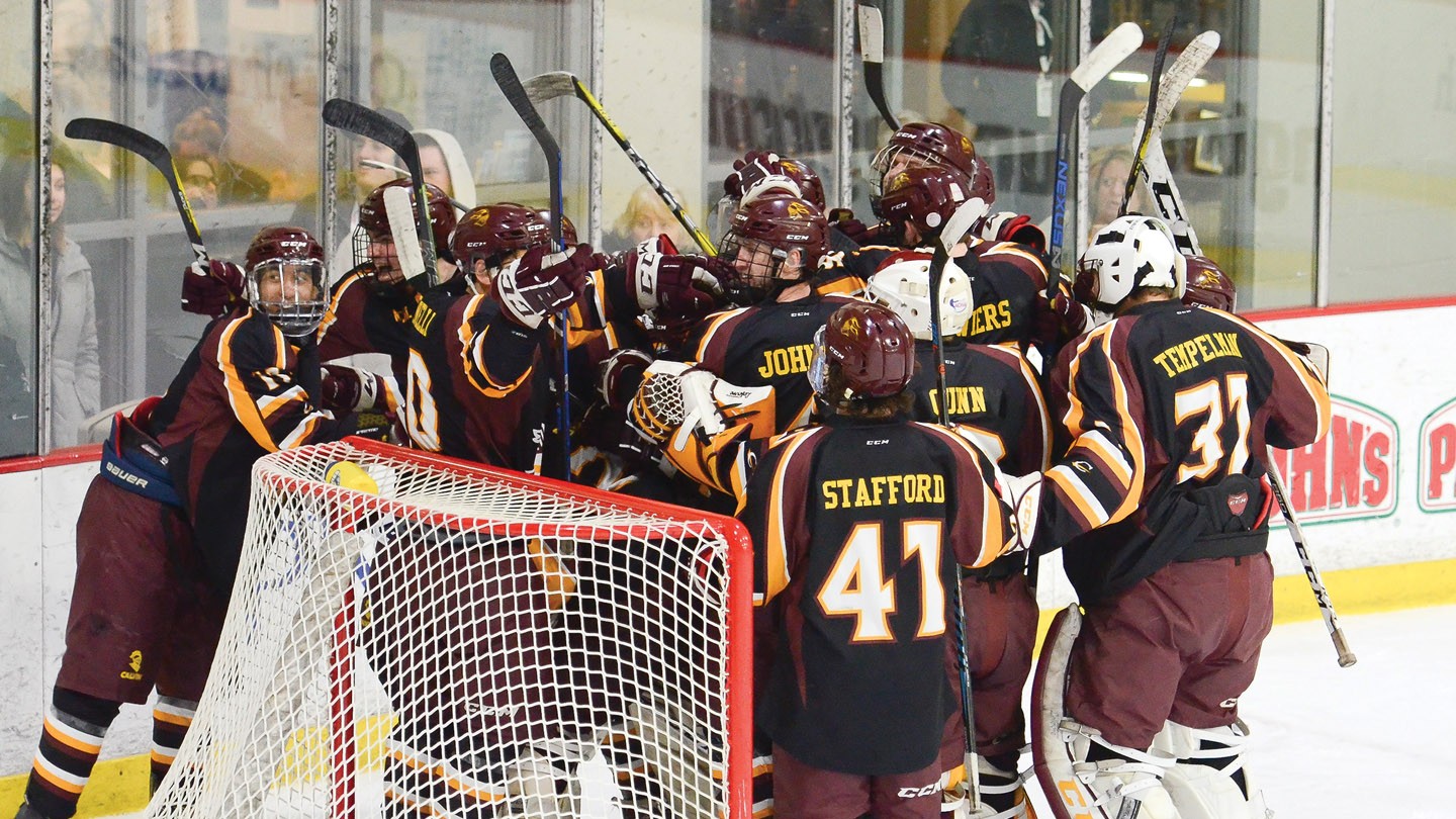 Hockey makes national title run